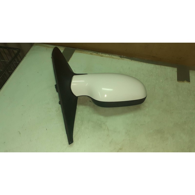 Recambio de retrovisor derecho para renault clio ii fase ii (b/cb0) campus referencia OEM IAM 018011  ELECTRICO