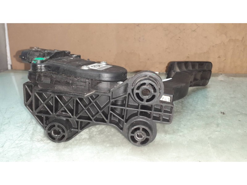 Recambio de pedal acelerador para kia cee´d active referencia OEM IAM 32700XXXXX  CONECTOR 6 PINES