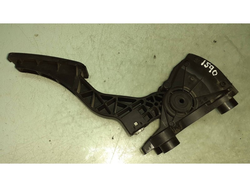 Recambio de pedal acelerador para kia cee´d active referencia OEM IAM 32700XXXXX  CONECTOR 6 PINES