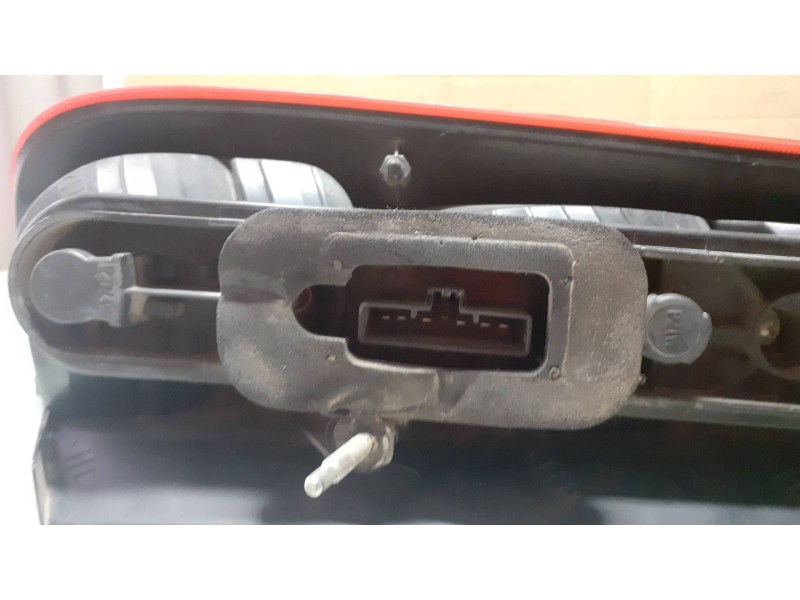 Recambio de piloto trasero derecho para ford focus c-max (cap) ambiente (d) referencia OEM IAM   