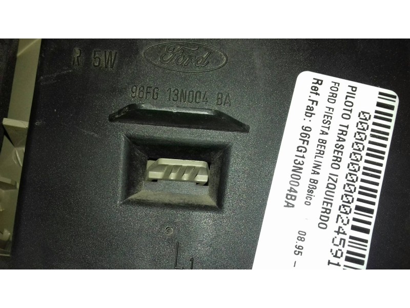 Recambio de piloto trasero izquierdo para ford fiesta berlina básico referencia OEM IAM 96FG13N004BA  96FG13N004