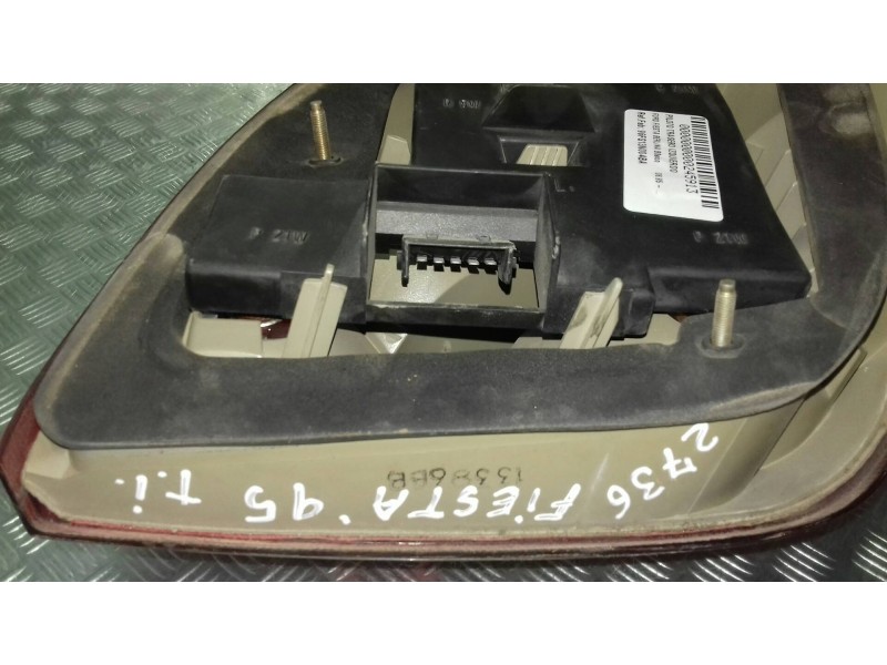 Recambio de piloto trasero izquierdo para ford fiesta berlina básico referencia OEM IAM 96FG13N004BA  96FG13N004