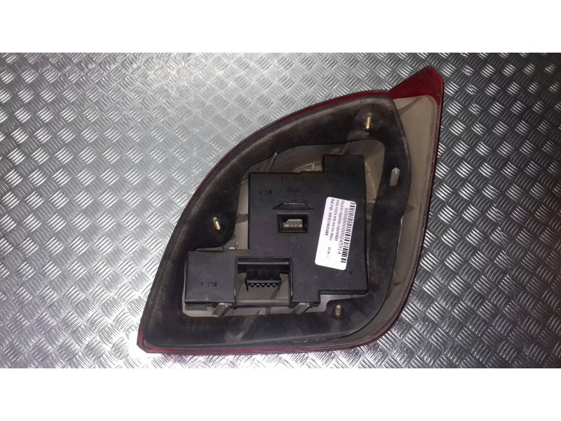 Recambio de piloto trasero izquierdo para ford fiesta berlina (dx) básico referencia OEM IAM 96FG13N004BB  96FG13N004