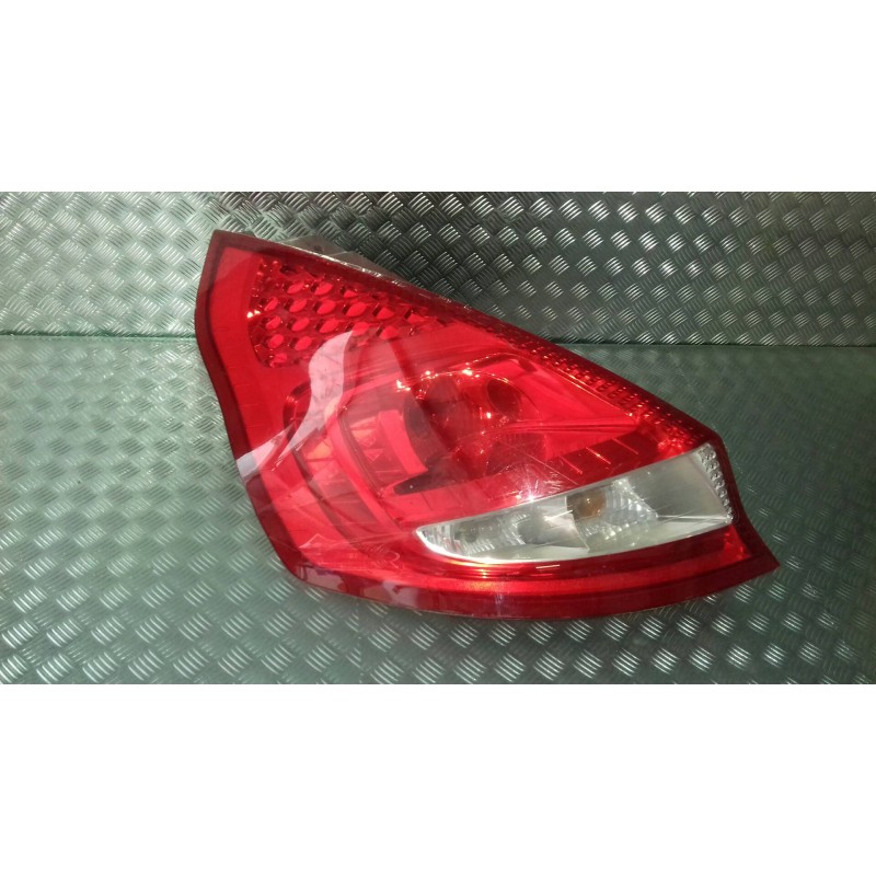 Recambio de piloto trasero izquierdo para ford fiesta (cb1) ghia referencia OEM IAM 8A6113405A  