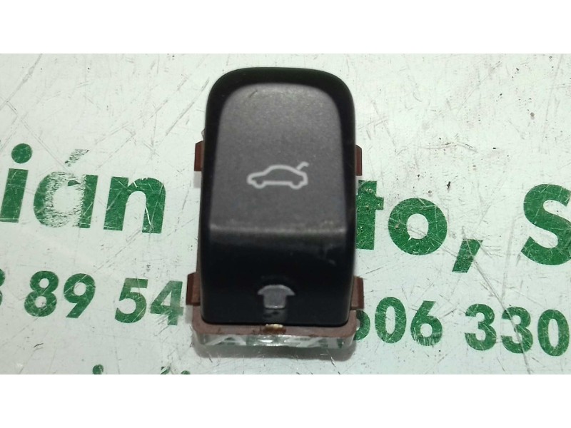Recambio de interruptor para audi a4 ber. (b8) básico referencia OEM IAM 8K0959831 4 PINES APERTURA MALETERO