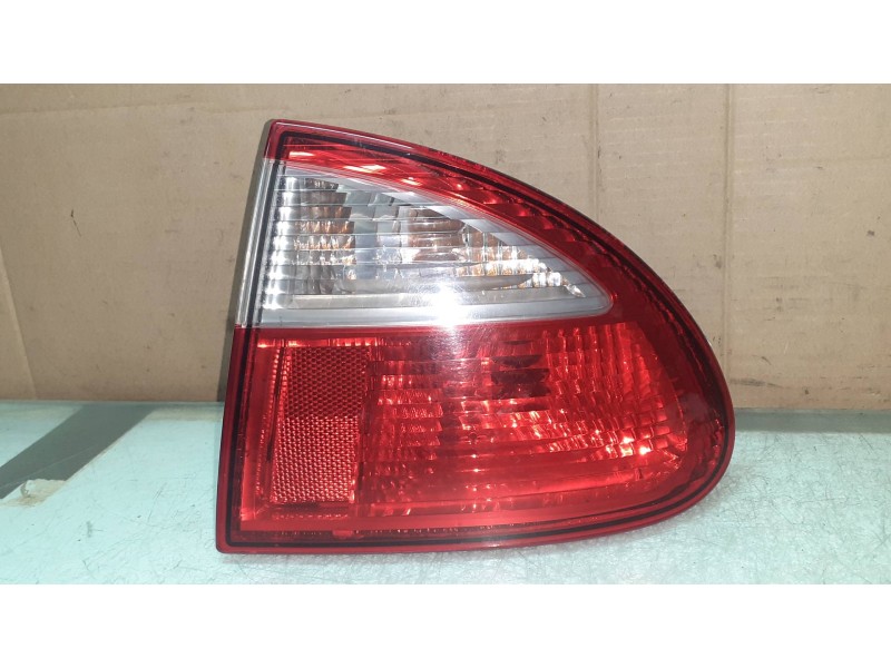 Recambio de piloto trasero derecho para seat leon (1m1) signo referencia OEM IAM 1M6945258  