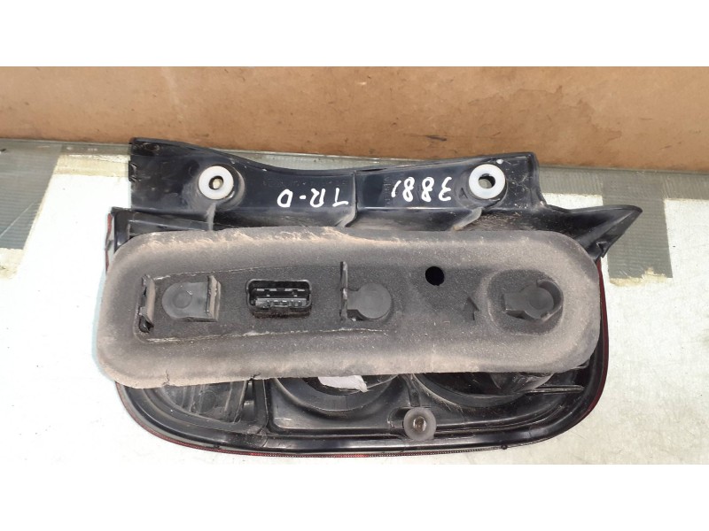 Recambio de piloto trasero izquierdo para nissan micra (k12e) acenta referencia OEM IAM   