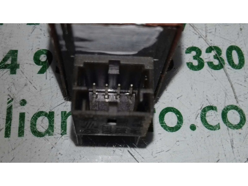 Recambio de interruptor para audi a4 ber. (b8) básico referencia OEM IAM 8K0959831 4 PINES APERTURA MALETERO