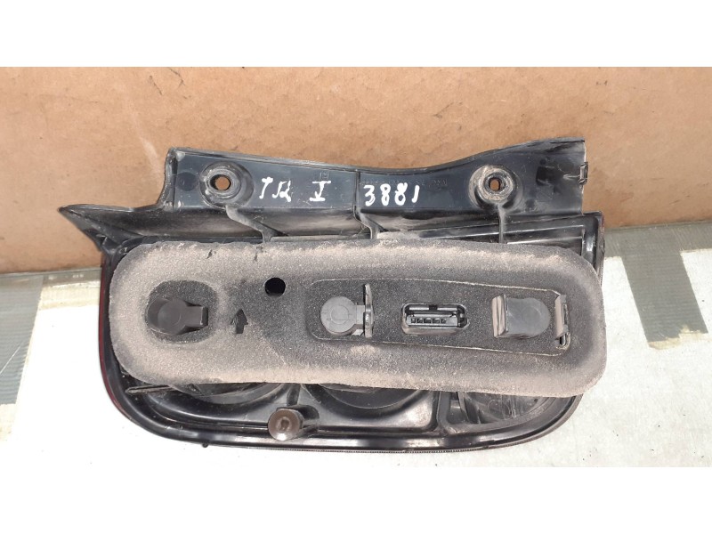 Recambio de piloto trasero izquierdo para nissan micra (k12e) acenta referencia OEM IAM   