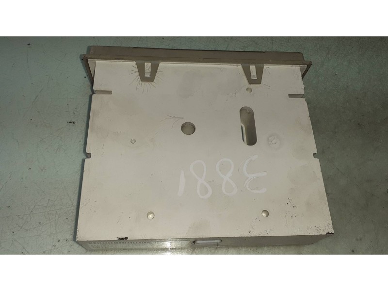 Recambio de pantalla multifuncion para nissan micra (k12e) acenta referencia OEM IAM AX607 4X42216 