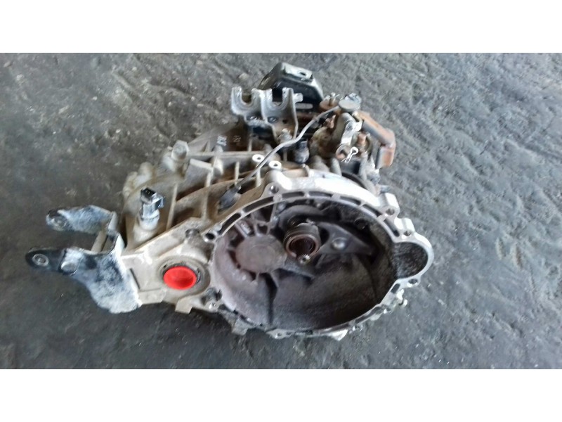 Recambio de caja cambios para hyundai i30 classic gl referencia OEM IAM WAJ6  5 VELOCIDADES