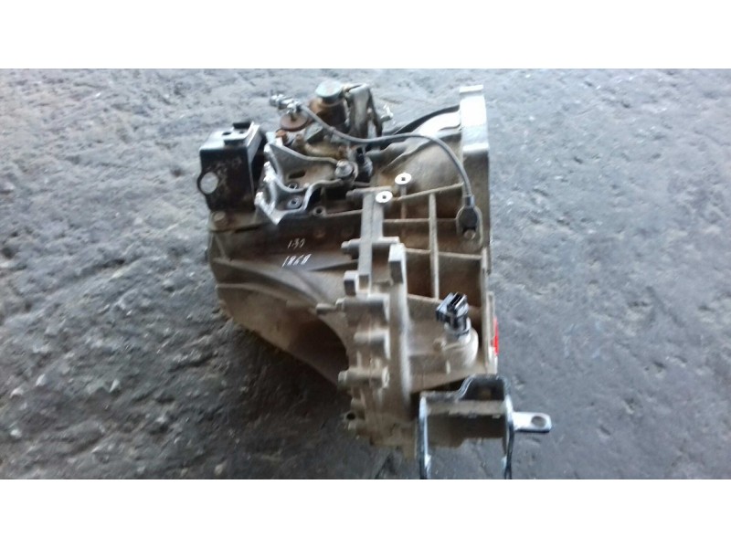 Recambio de caja cambios para hyundai i30 classic gl referencia OEM IAM WAJ6  5 VELOCIDADES