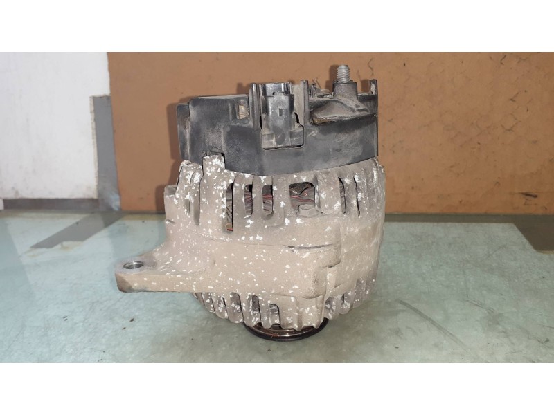 Recambio de alternador para nissan micra (k12e) acenta referencia OEM IAM 23100AX610 VALEO 80A