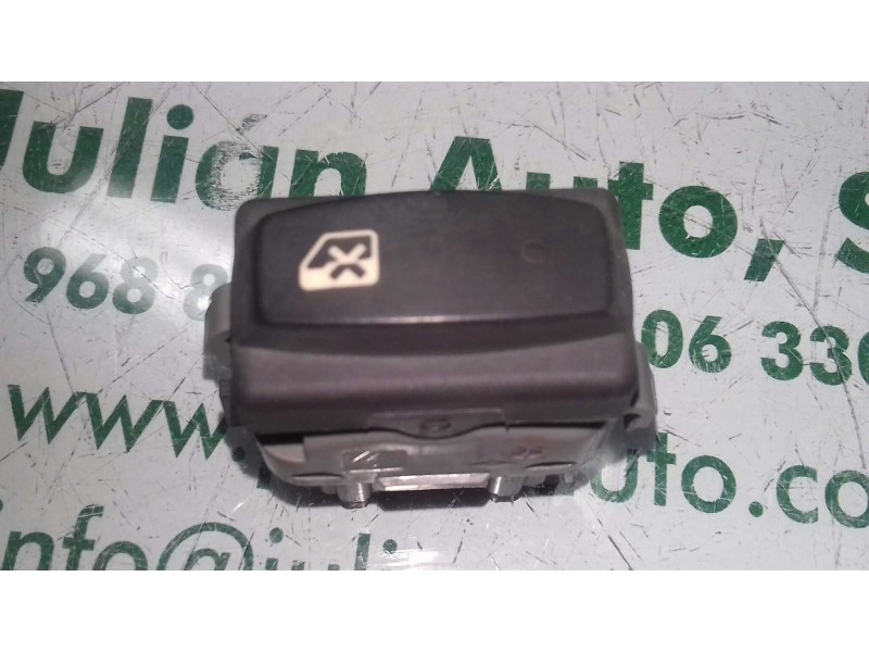 Recambio de interruptor para renault clio iii exception 2 referencia OEM IAM 28082 3 + 3 PINES BLOQUEO ELEVALUNAS