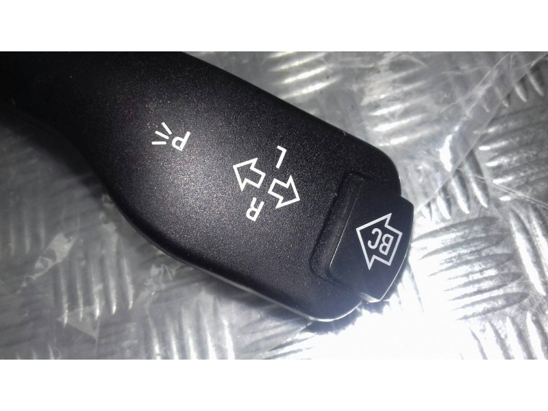 Recambio de mando intermitentes para bmw serie 3 berlina (e46) 320i referencia OEM IAM SAEQB96 8363668K 011040