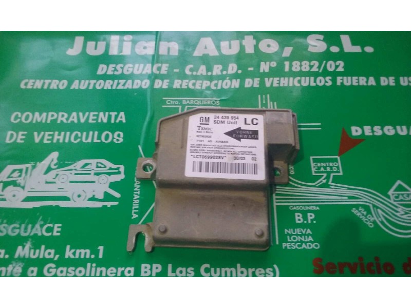 Recambio de centralita airbag para opel corsa c blue line referencia OEM IAM 24439954 327963935 TEMIC