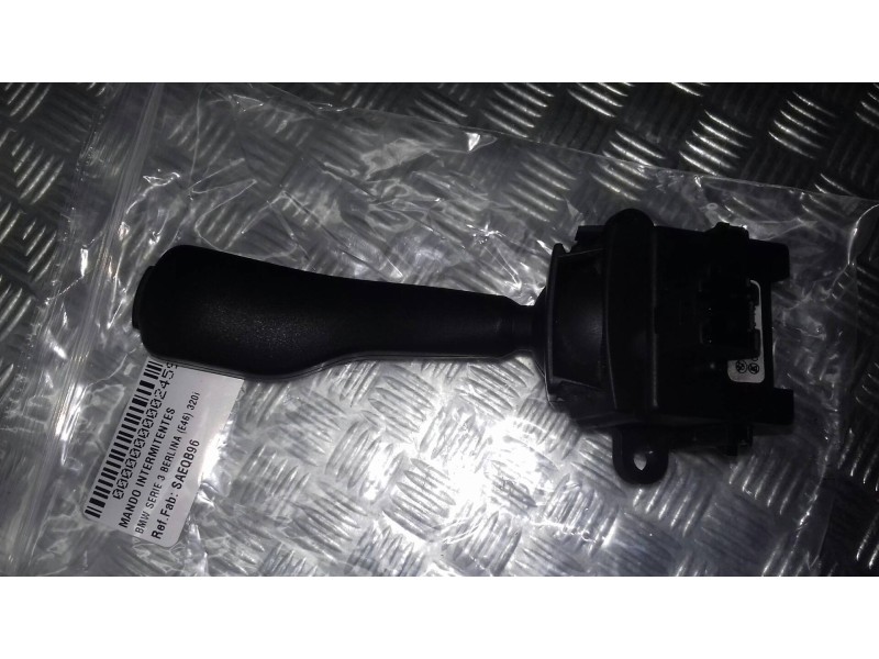 Recambio de mando intermitentes para bmw serie 3 berlina (e46) 320i referencia OEM IAM SAEQB96 8363668K 011040