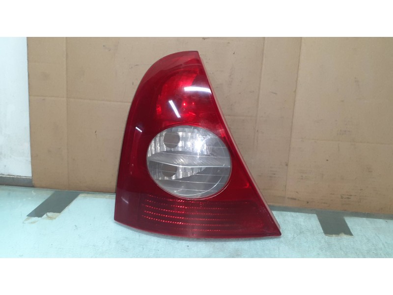 Recambio de piloto trasero izquierdo para renault clio ii fase ii (b/cb0) campus referencia OEM IAM   