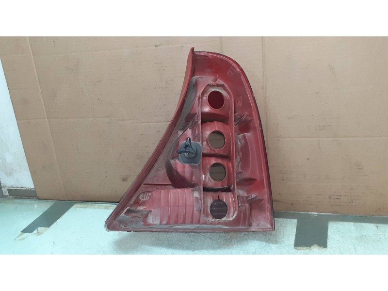 Recambio de piloto trasero izquierdo para renault clio ii fase ii (b/cb0) campus referencia OEM IAM   