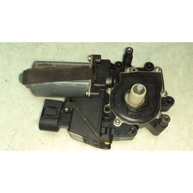 Recambio de motor elevalunas delantero izquierdo para audi a8 (d2) 3.3 tdi quattro referencia OEM IAM 4D0959801E 119008202 05360