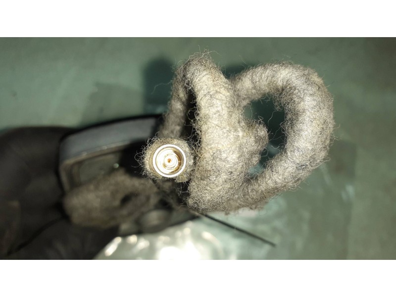 Recambio de antena para audi a8 (d2) 3.3 tdi quattro referencia OEM IAM 4D0919889 7612001124 GPS