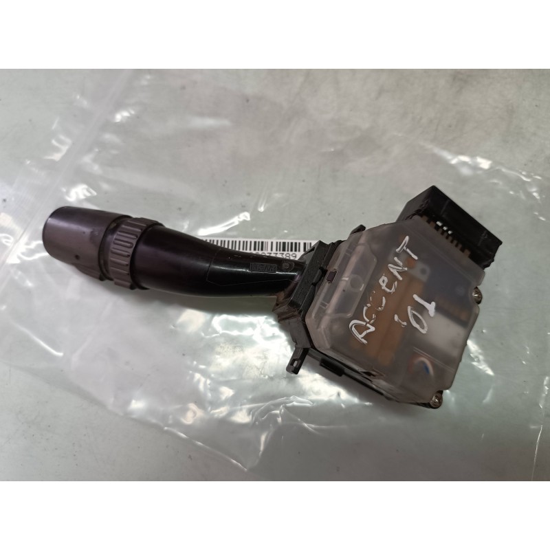 Recambio de mando intermitentes para hyundai accent (lc) 1.3 cat referencia OEM IAM   CONECTOR 8 + 8 PINES