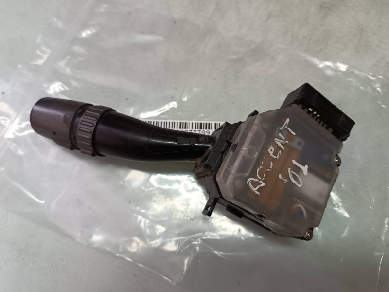 Recambio de mando intermitentes para hyundai accent (lc) 1.3 cat referencia OEM IAM   CONECTOR 8 + 8 PINES