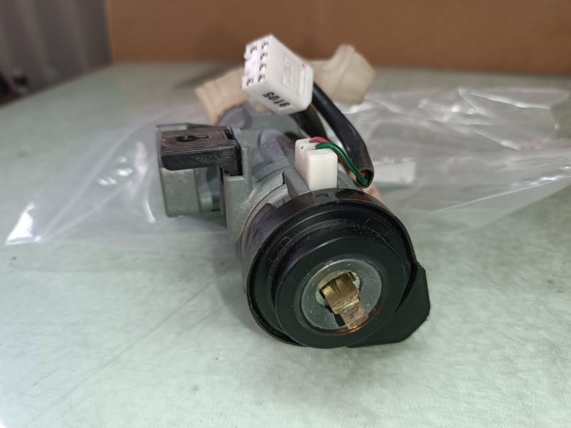 Recambio de conmutador de arranque para kia soul burner referencia OEM IAM AMZDC2  