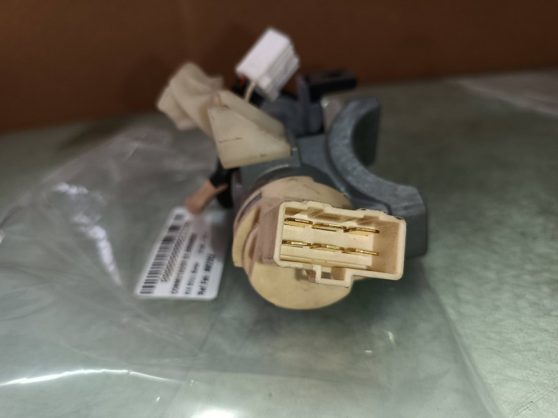 Recambio de conmutador de arranque para kia soul burner referencia OEM IAM AMZDC2  