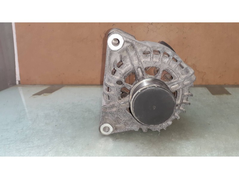 Recambio de alternador para peugeot partner kasten confort pack l1 referencia OEM IAM 9818677980 VALEO CL12