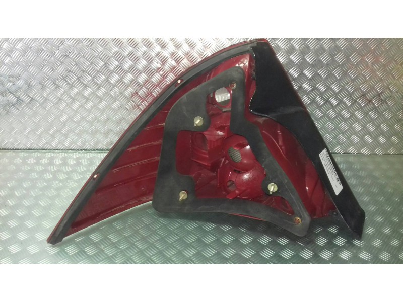 Recambio de piloto trasero derecho para ford mondeo berlina (ge) ambiente referencia OEM IAM 1S7113404A  3S7113404A