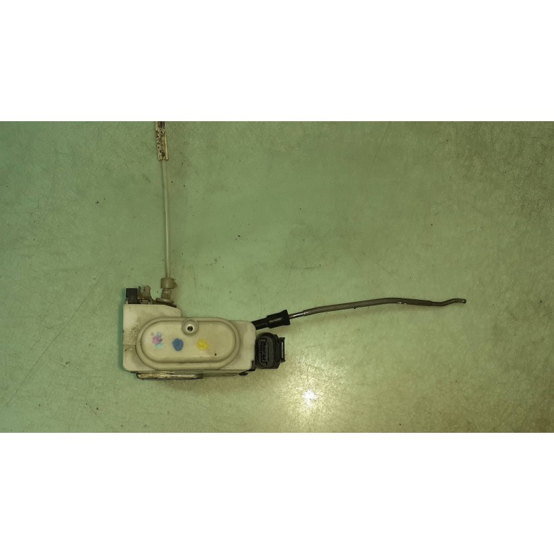 Recambio de cerradura puerta delantera derecha para audi a8 (d2) 3.3 tdi quattro referencia OEM IAM 4D1837016D  ELECTRICA