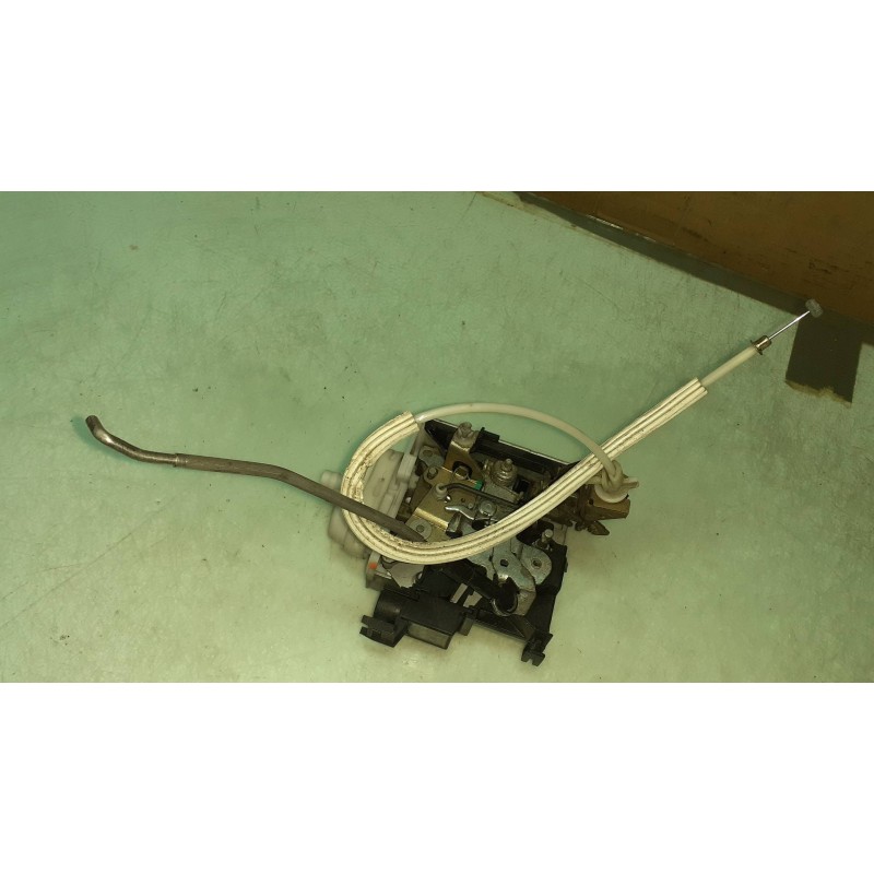 Recambio de cerradura puerta delantera derecha para audi a8 (d2) 3.3 tdi quattro referencia OEM IAM 4D1837016D  ELECTRICA