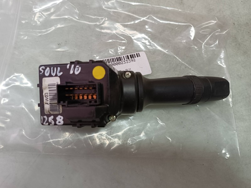Recambio de mando limpia para kia soul burner referencia OEM IAM 934202K560  CONECTOR 7 + 6 PINES