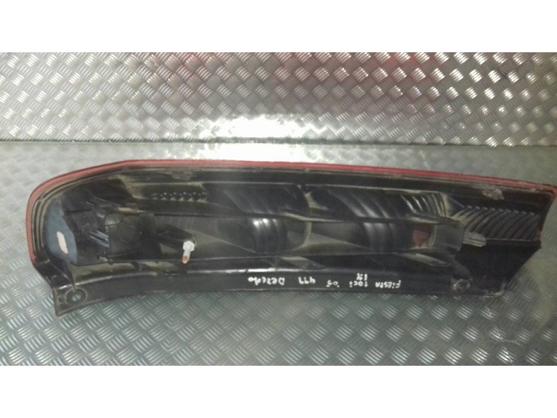Recambio de piloto trasero derecho para ford fiesta (cbk) ambiente referencia OEM IAM 2S5113A602A 301606 301604