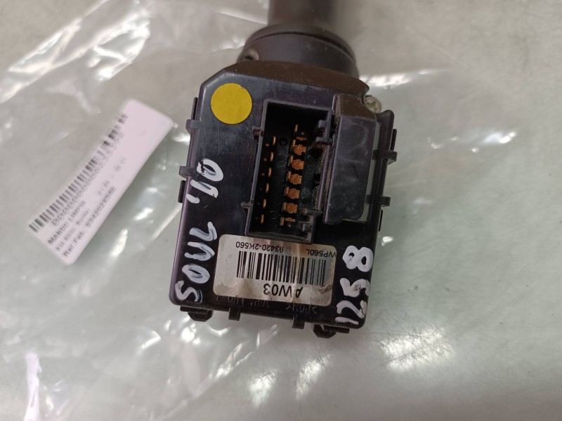 Recambio de mando limpia para kia soul burner referencia OEM IAM 934202K560  CONECTOR 7 + 6 PINES