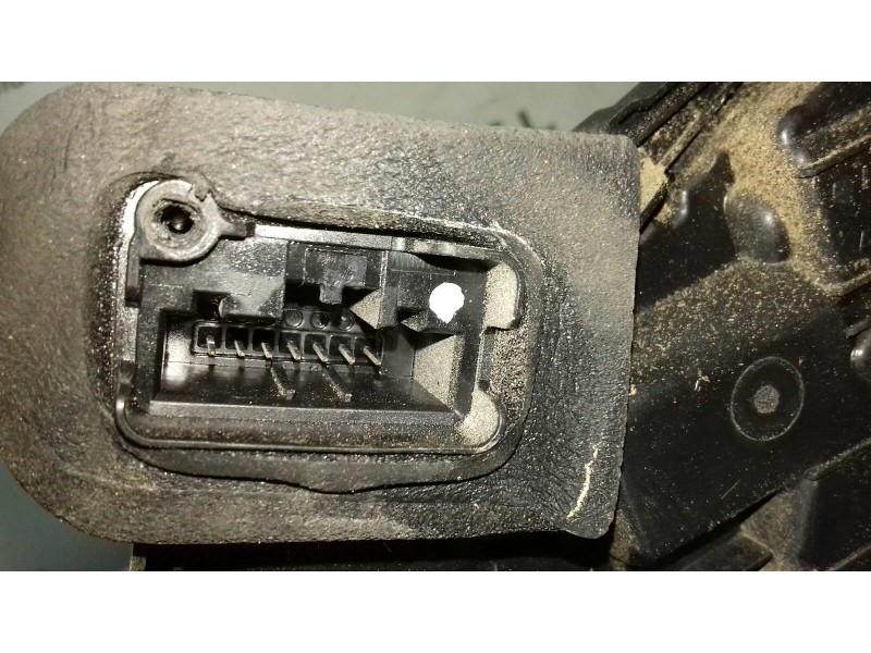 Recambio de cerradura puerta trasera izquierda para volkswagen polo (6r1) advance referencia OEM IAM 6R4839015 7 PINES ELECTRICA