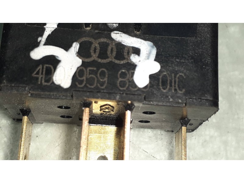 Recambio de mando elevalunas delantero izquierdo para audi a8 (d2) 3.3 tdi quattro referencia OEM IAM 4D0959855  4D09598550IC