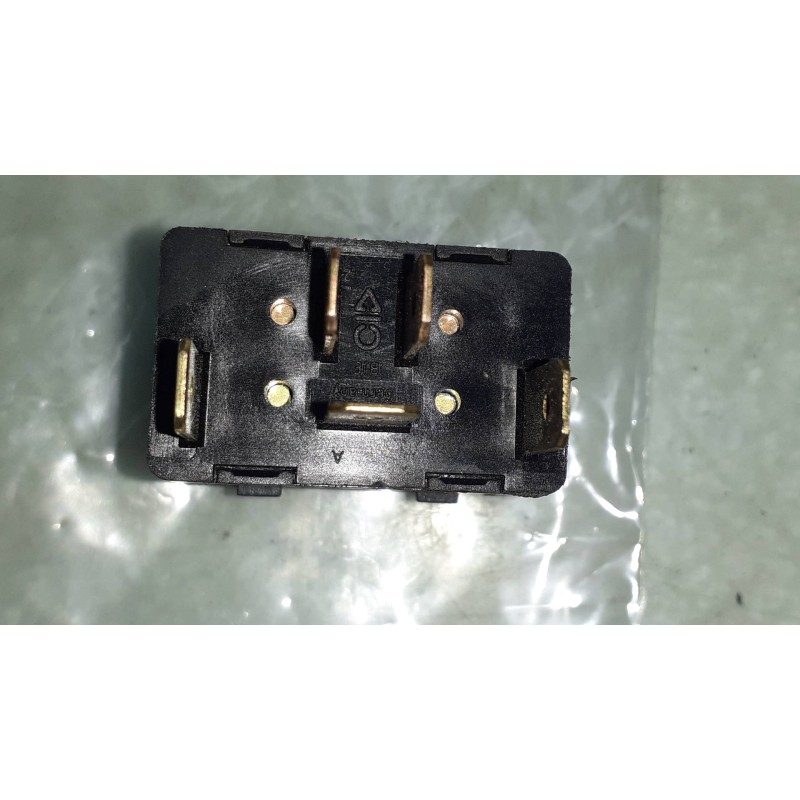 Recambio de mando elevalunas delantero izquierdo para audi a8 (d2) 3.3 tdi quattro referencia OEM IAM 4D0959855  4D09598550IC