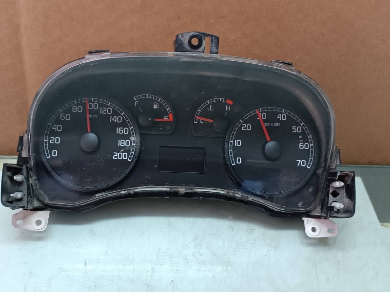 Recambio de cuadro instrumentos para fiat punto berlina (188) 1.2 cat referencia OEM IAM 51703280 555000460102  Recambio de cuadro instrumentos para fiat punto berlina (188) 1.2 cat referencia OEM IAM 51703280 555000460102