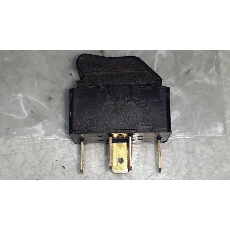 Recambio de mando elevalunas delantero derecho para audi a8 (d2) 3.3 tdi quattro referencia OEM IAM 4D09598550  4D09598550IC