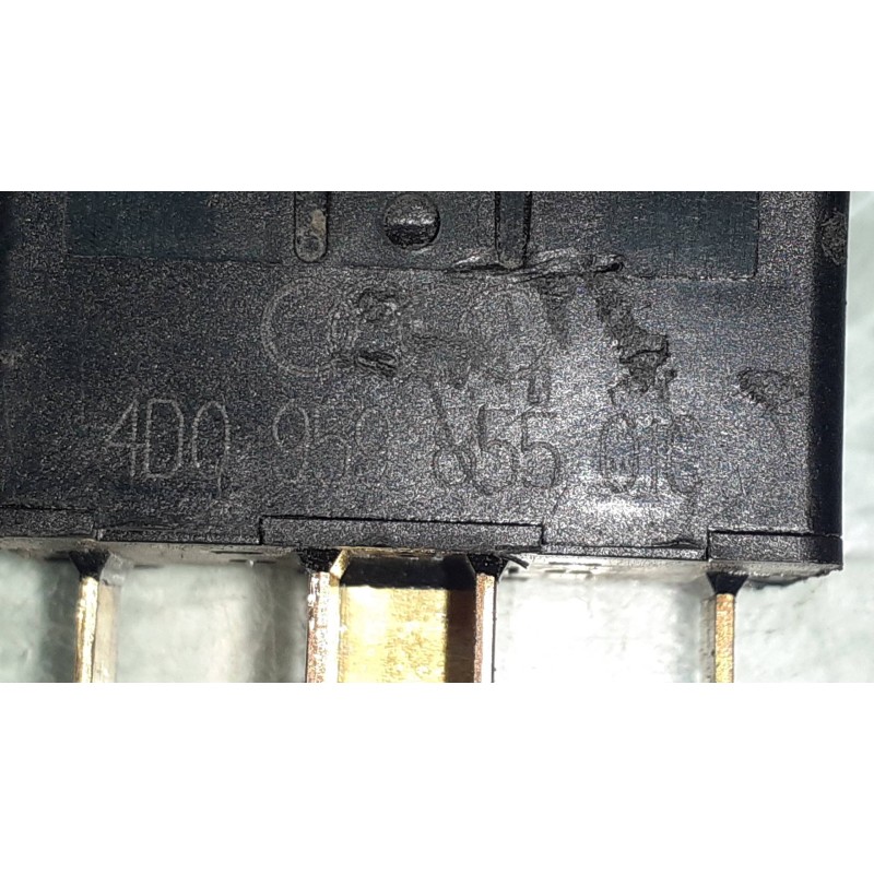 Recambio de mando elevalunas delantero derecho para audi a8 (d2) 3.3 tdi quattro referencia OEM IAM 4D09598550  4D09598550IC