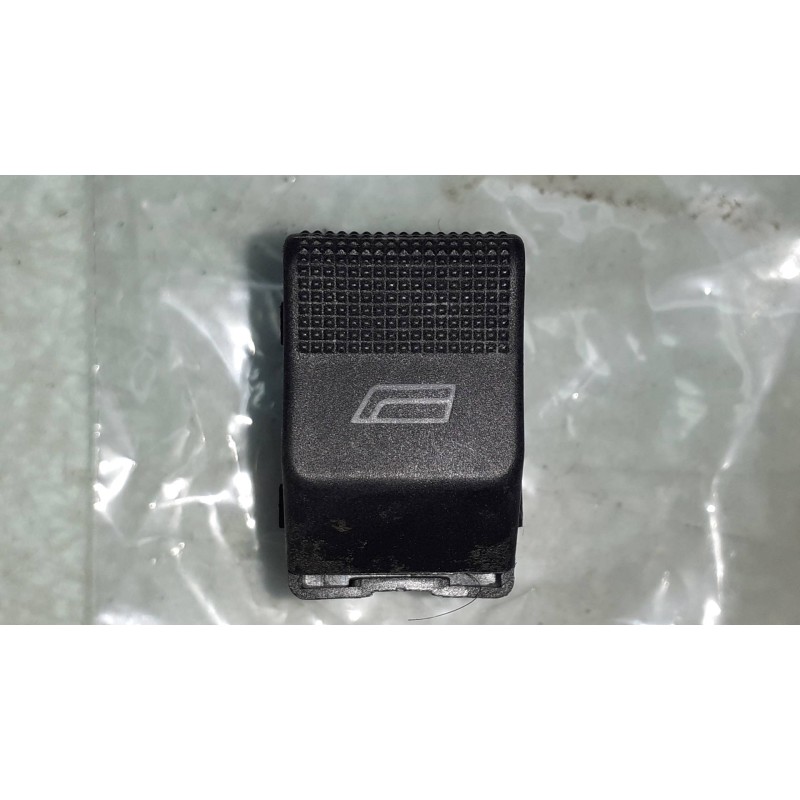 Recambio de mando elevalunas delantero izquierdo para audi a8 (d2) 3.3 tdi quattro referencia OEM IAM 4D09598550  4D09598550IC