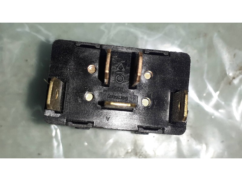 Recambio de mando elevalunas delantero izquierdo para audi a8 (d2) 3.3 tdi quattro referencia OEM IAM 4D09598550  4D09598550IC