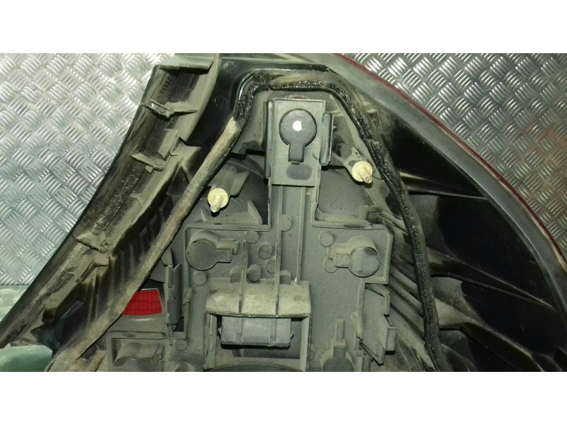 Recambio de piloto trasero izquierdo para ford mondeo berlina (gd) clx referencia OEM IAM 96BG13A603  