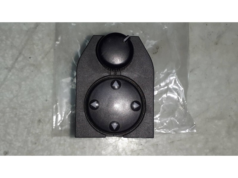 Recambio de mando retrovisor para audi a8 (d2) 3.3 tdi quattro referencia OEM IAM 4D0959565B 03240001 4D0959565