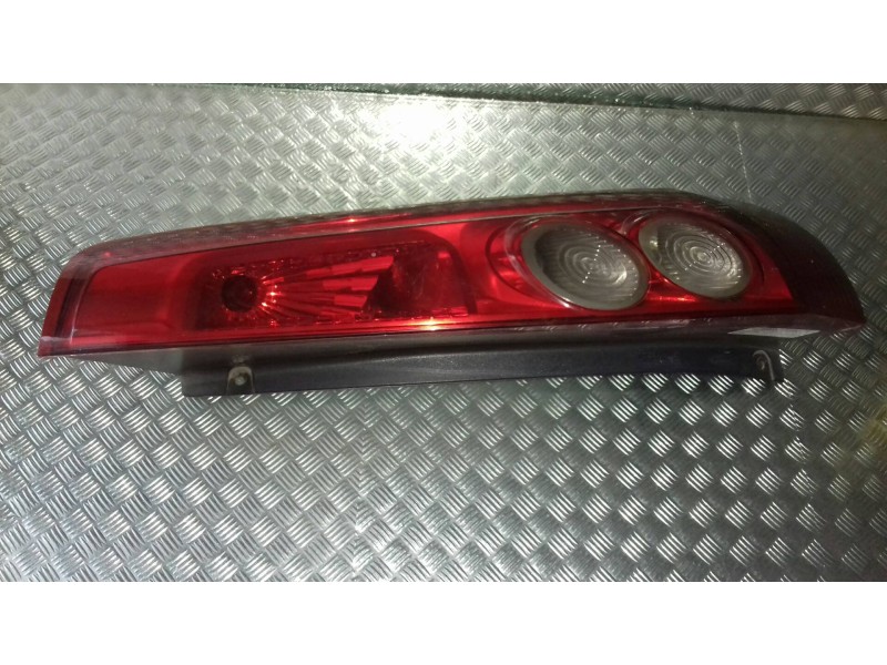 Recambio de piloto trasero derecho para ford fiesta (cbk) ambiente referencia OEM IAM   