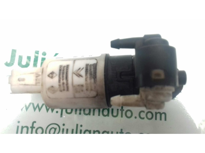 Recambio de bomba limpia para renault scenic ii confort authentique referencia OEM IAM 8200067015 8200295685 2 PINES