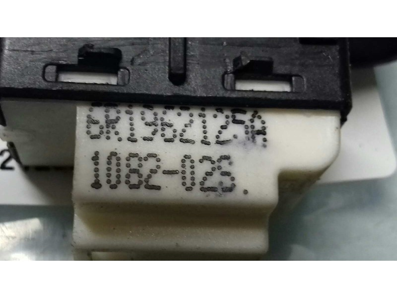 Recambio de interruptor para volkswagen polo (6r1) advance referencia OEM IAM 6R1962125A 4 PINES BLANCO CIERRE CENTRALIZADO