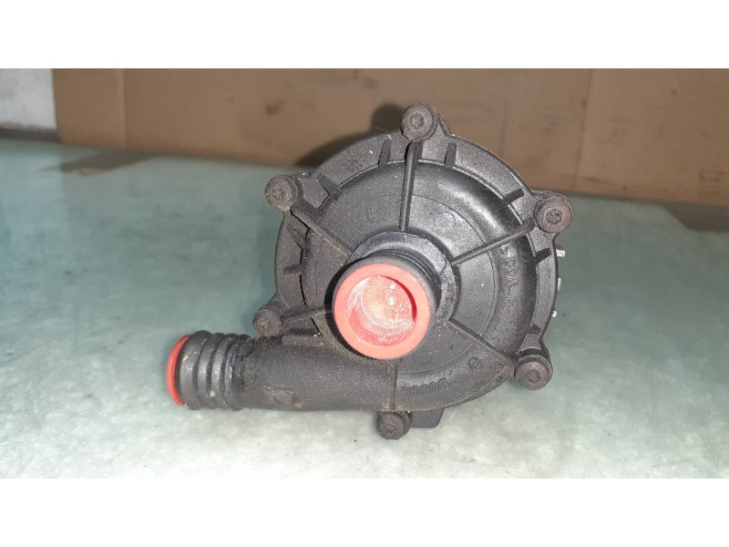 Recambio de bomba agua para audi a8 (d2) 3.3 tdi quattro referencia OEM IAM 8391554 0392022000 ENFRIADOR